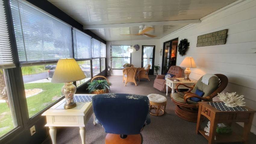 84 Emerald Dr. East a Dundee, FL Mobile or Manufactured Home for Sale